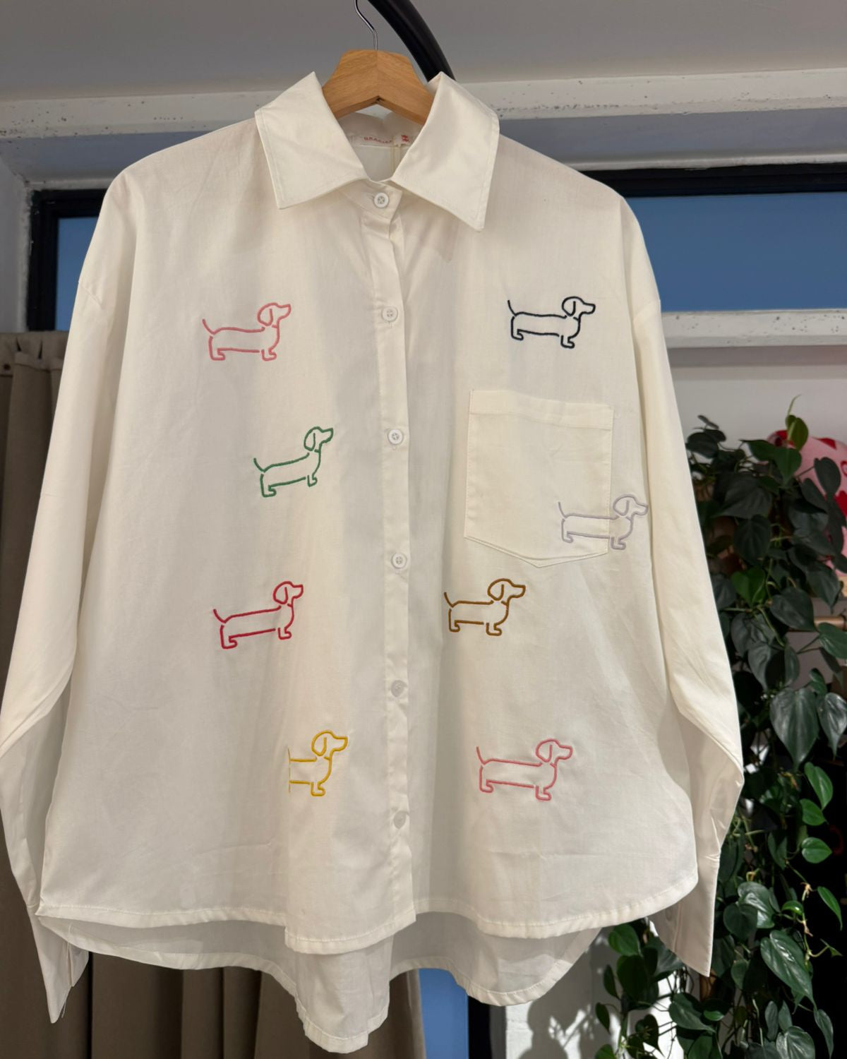 Camisa Perritos Salchicha Oversize 