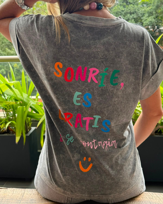 Camiseta Sonrie 