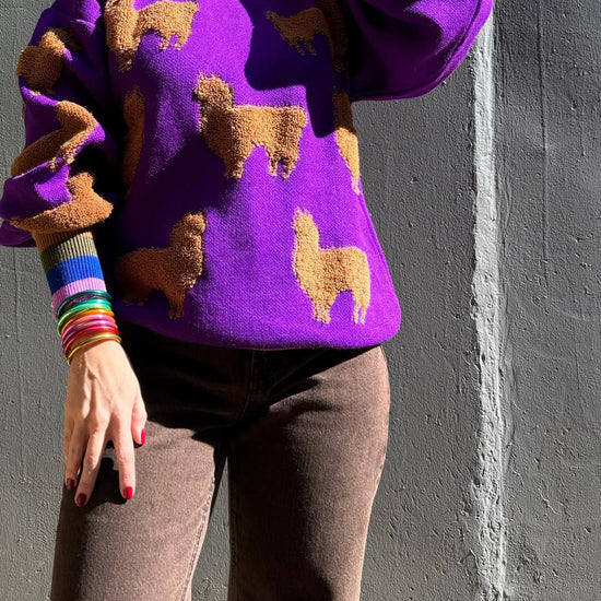 Sweater Llamas Morado 