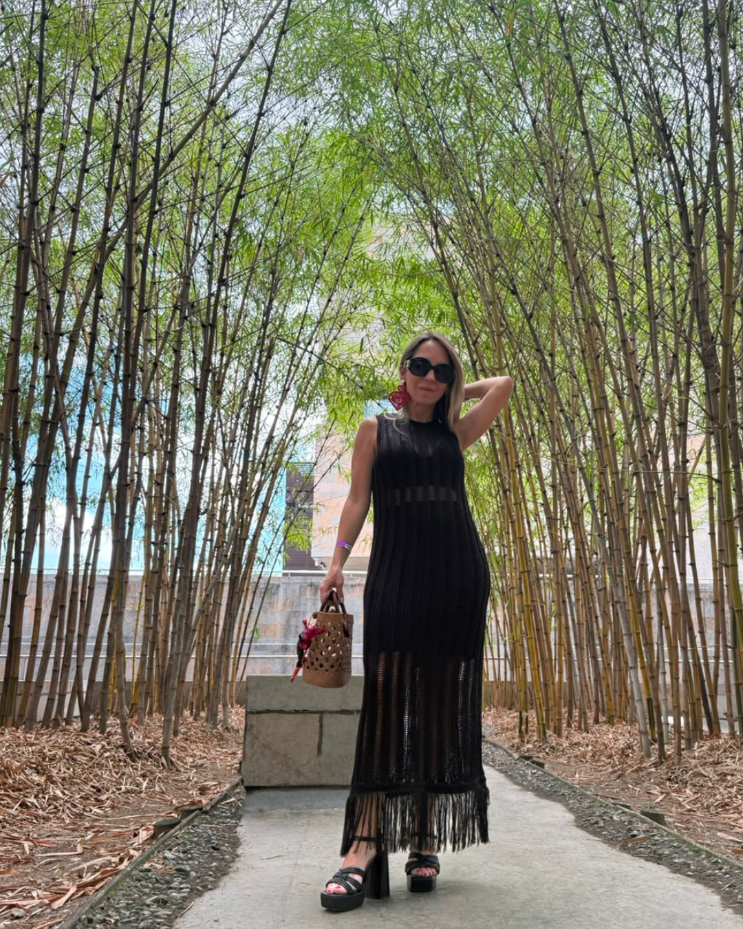 Vestido Negro Hilos 